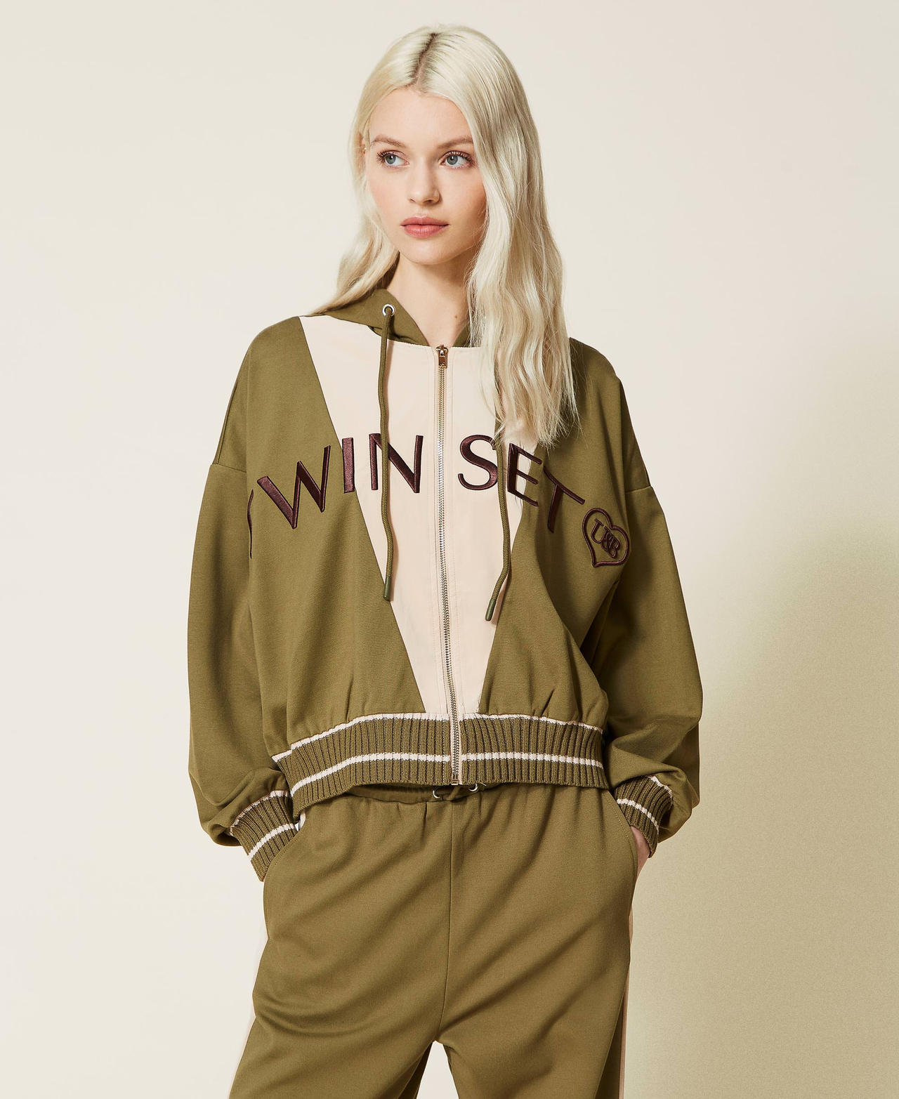 Hoodie with logo embroidery Two-tone “Olive” Green / “Nougat” Beige Woman 221LL26PP-02