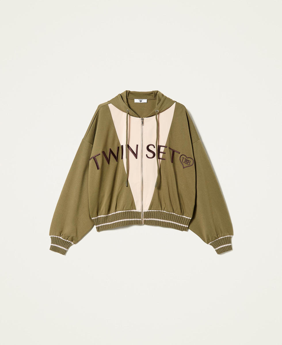 Sweatjacke mit Sticklogo