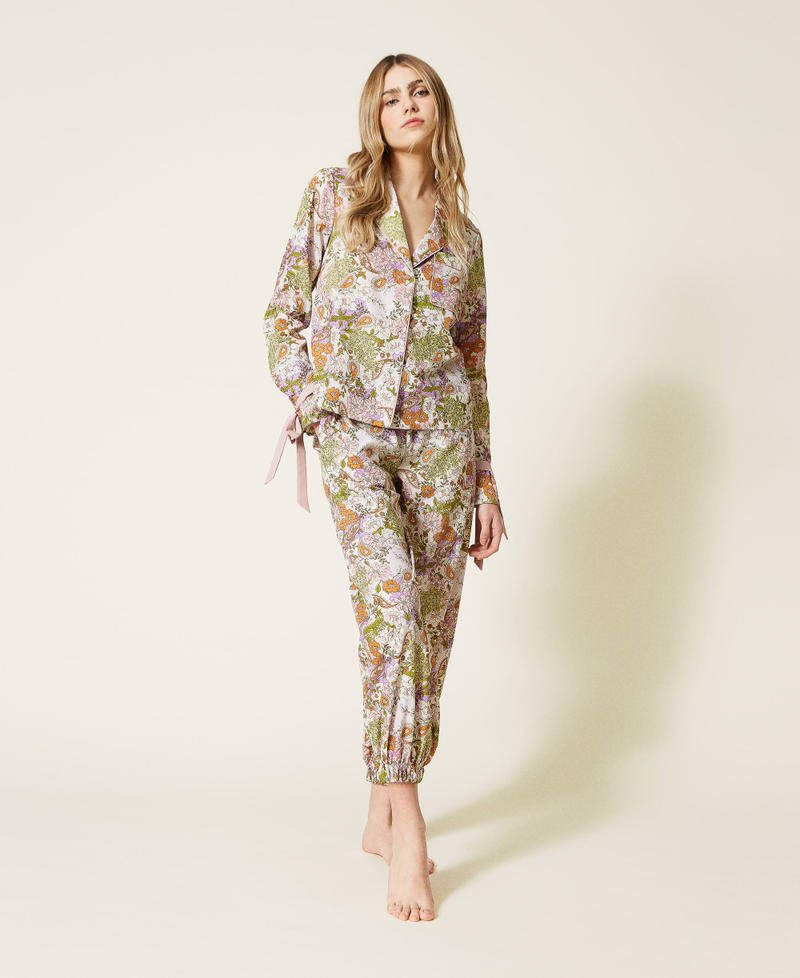 Casaca con estampado paisley