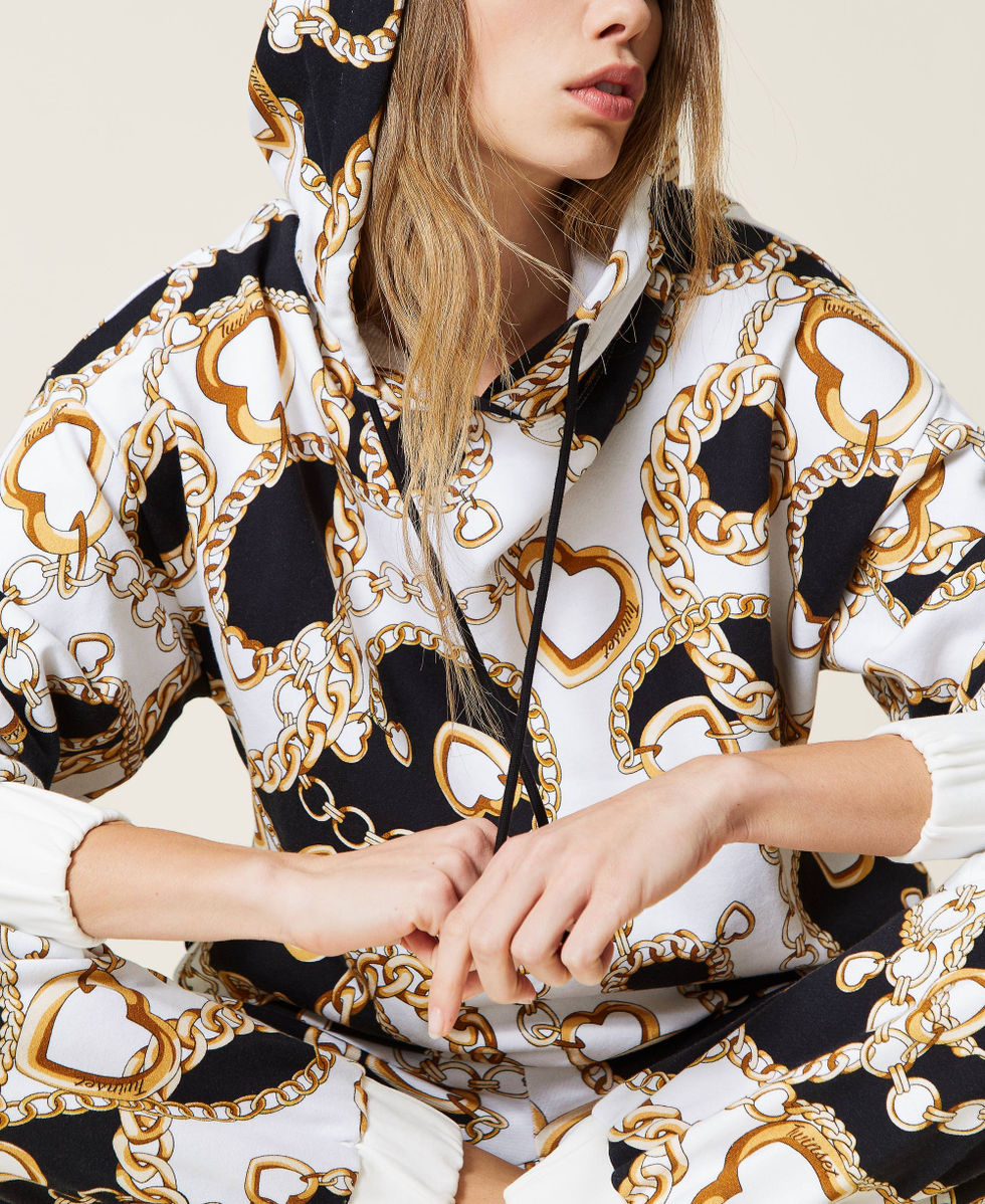 Heart and chain print hoodie