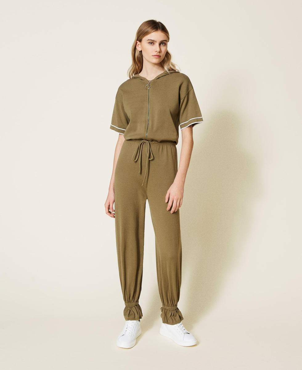 Long knit jumpsuit with zip