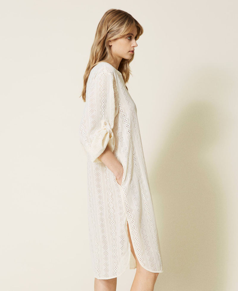 Robe chemisier mi-longue avec broderie