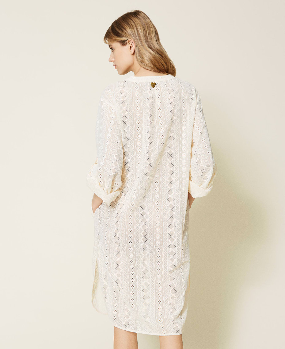 Robe chemisier mi-longue avec broderie