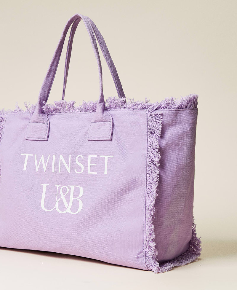 Canvas shopper with logo