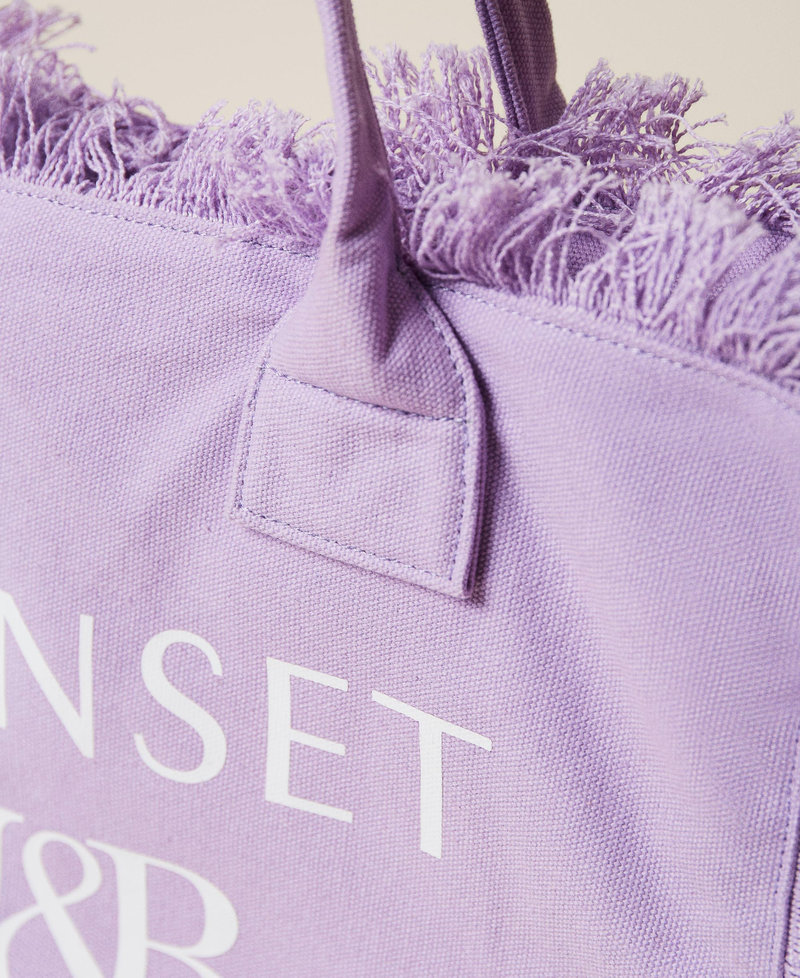 Canvas shopper with logo