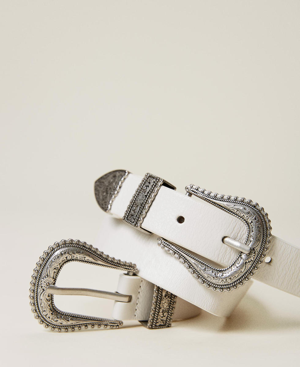 Lederg&uuml;rtel mit zwei Schnallen