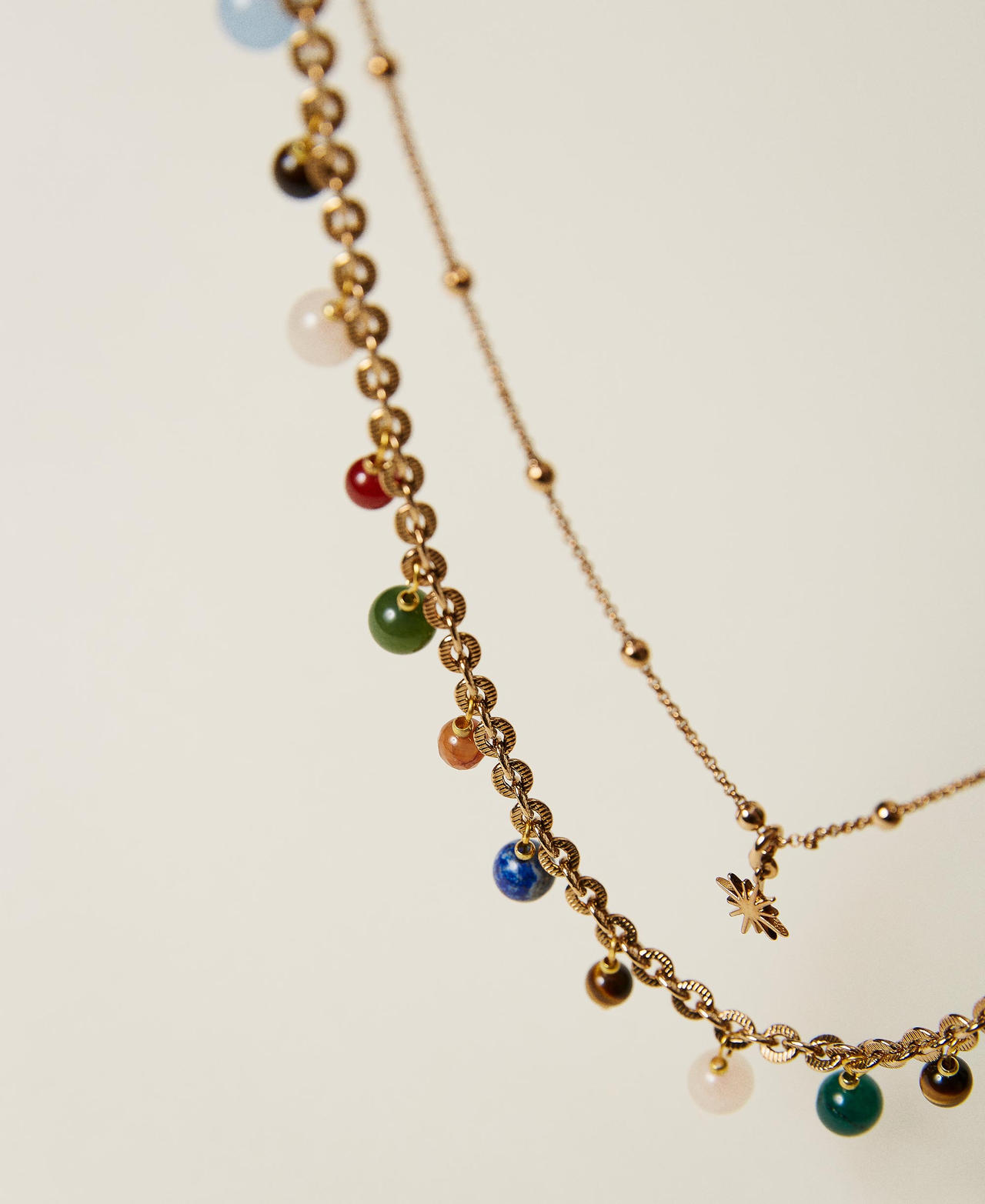 Semi-precious stone choker