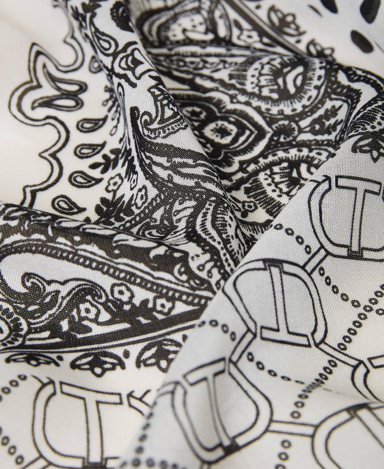 Kefiah with prints