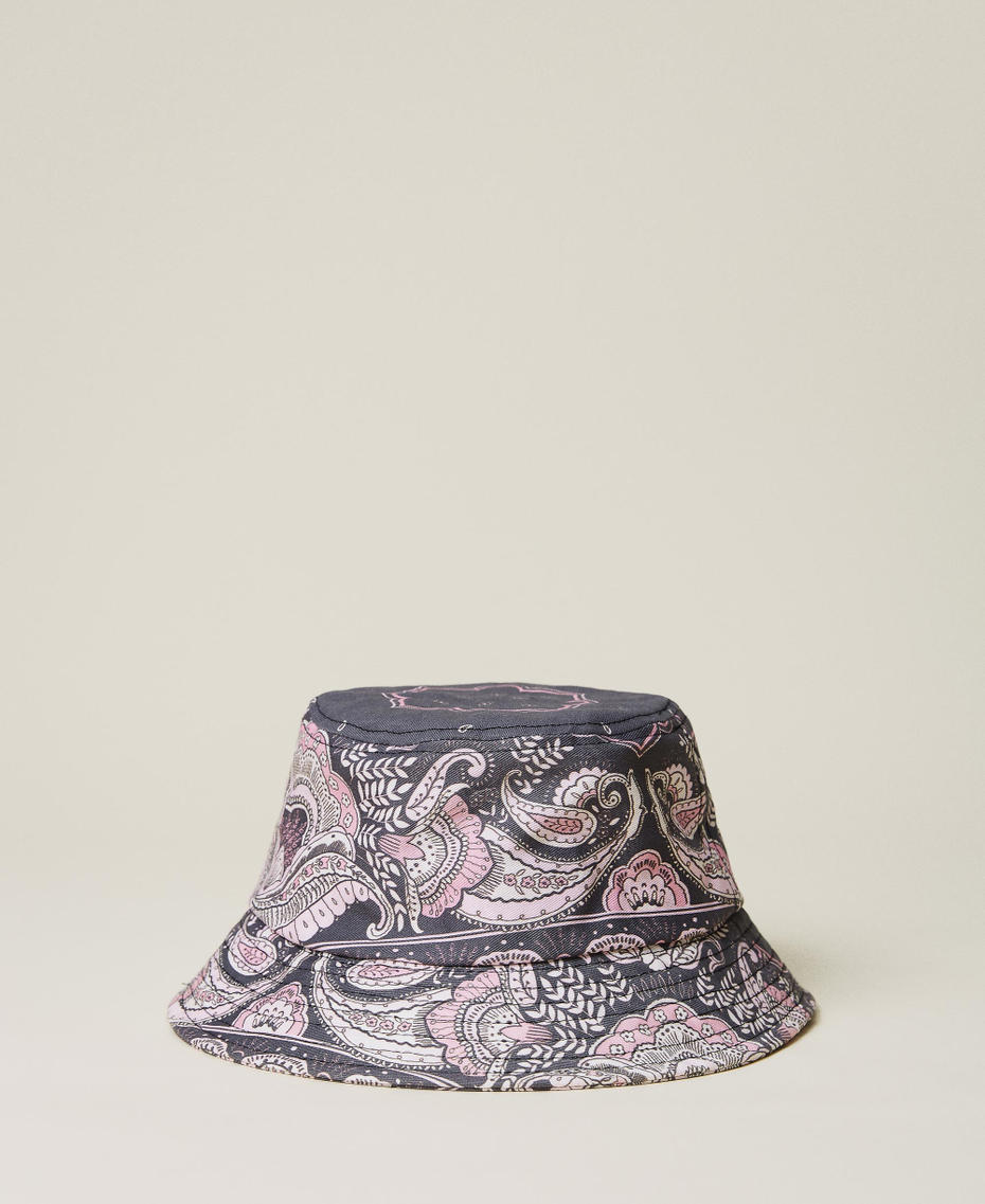 Fisherman’s hat with bandanna print Black Bandanna Print Woman 221TA4070-01