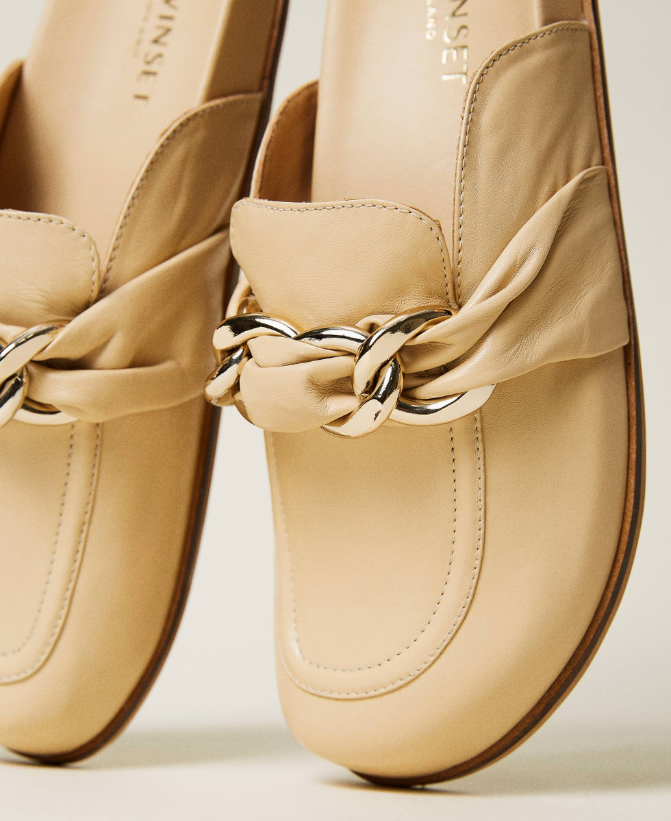 Slippers en cuir avec cha ne Femme Beige TWINSET Milano