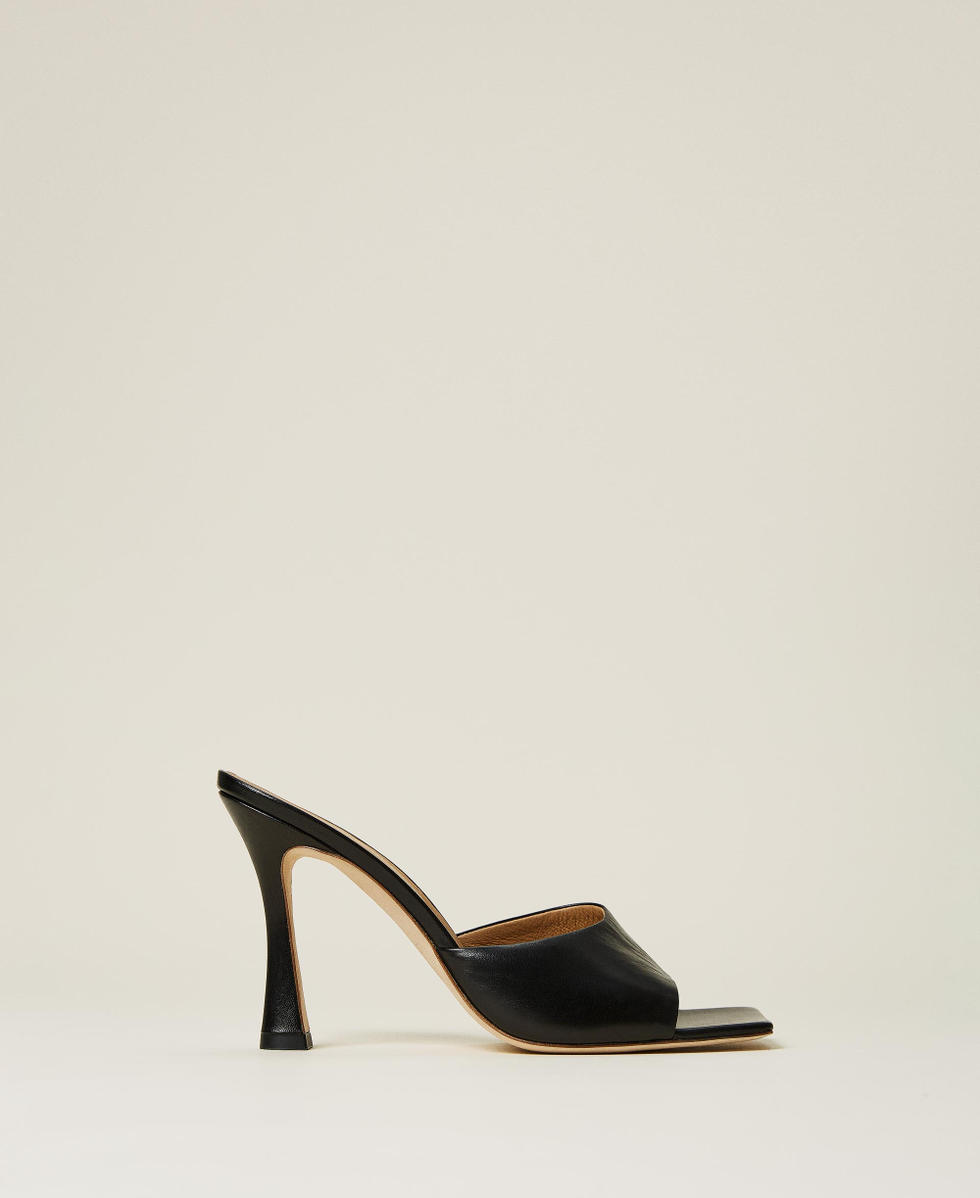 Sandales mules en cuir nappa