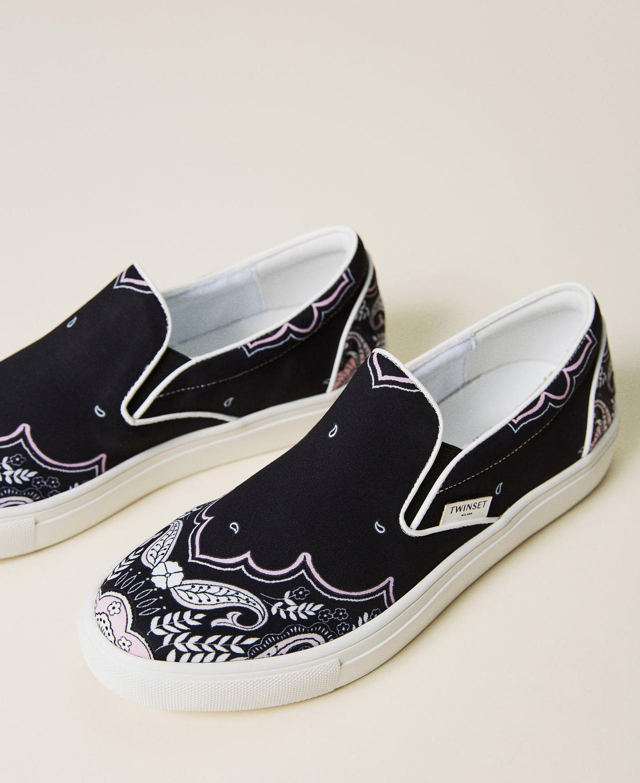 Baskets slip-on avec imprimé bandana