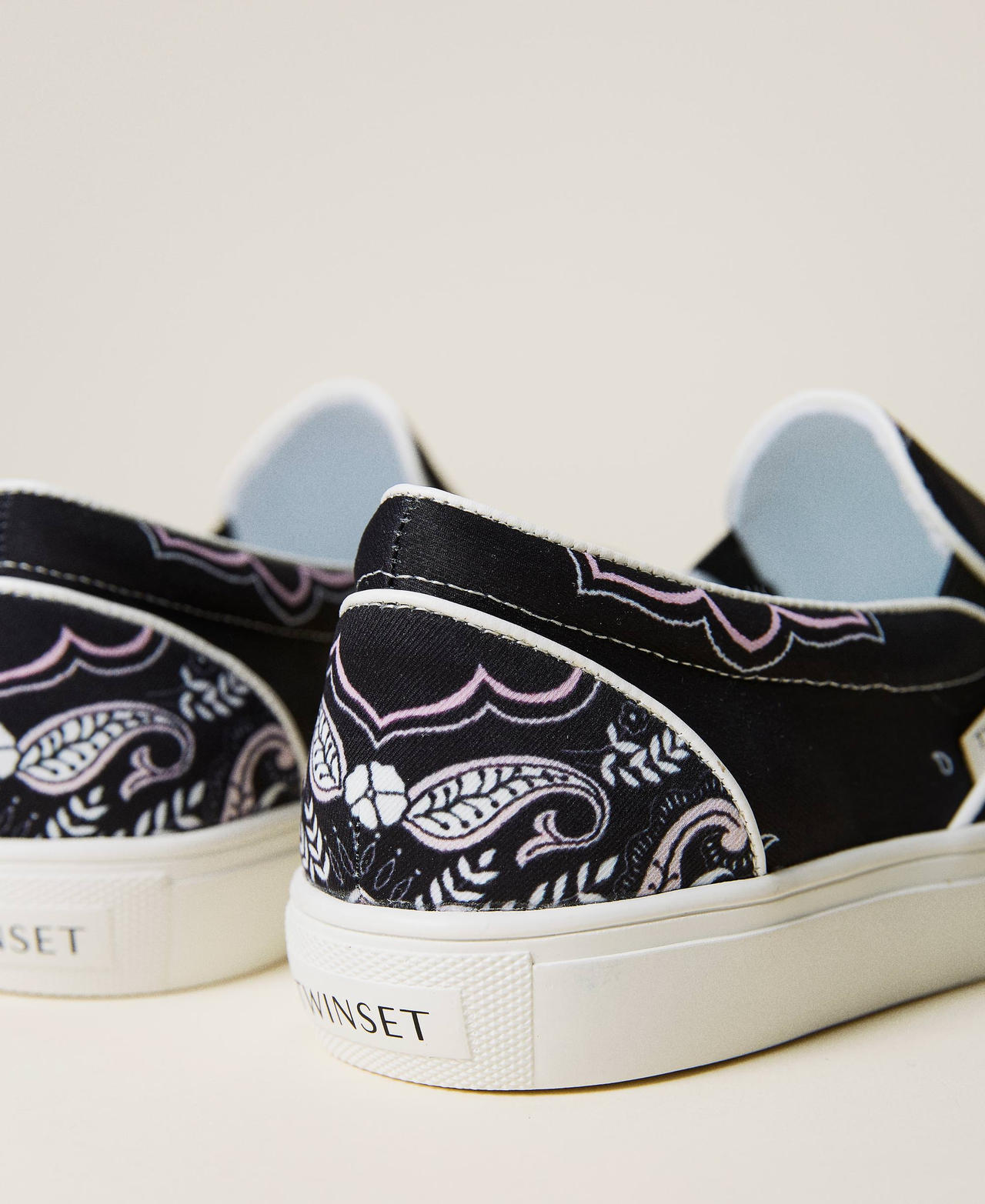 Slip-on trainers with bandanna print