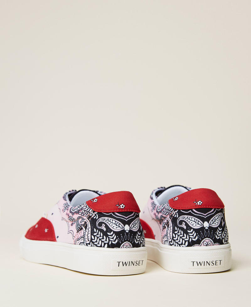 Trainers with bandanna print