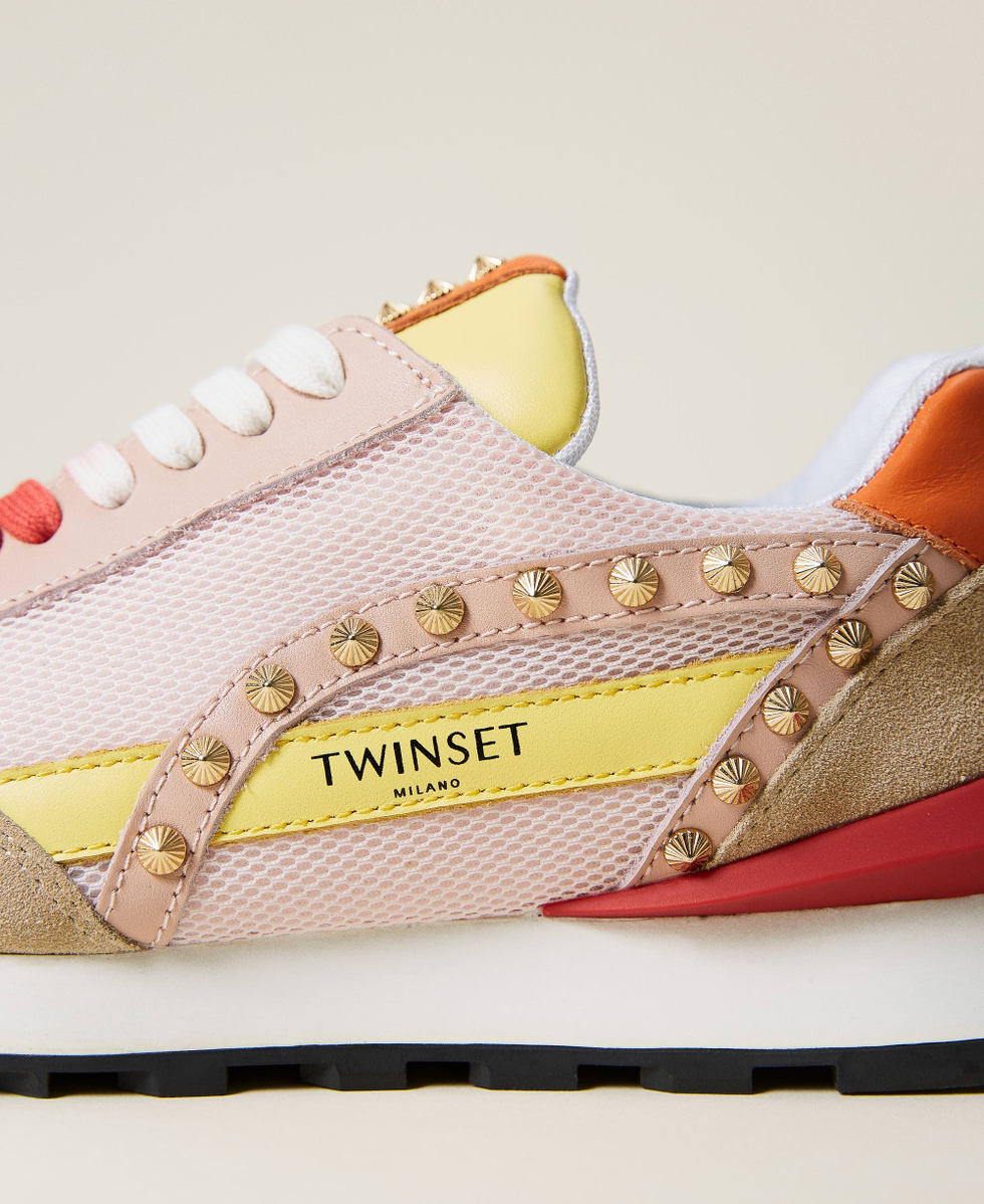 Leather running shoes with studs