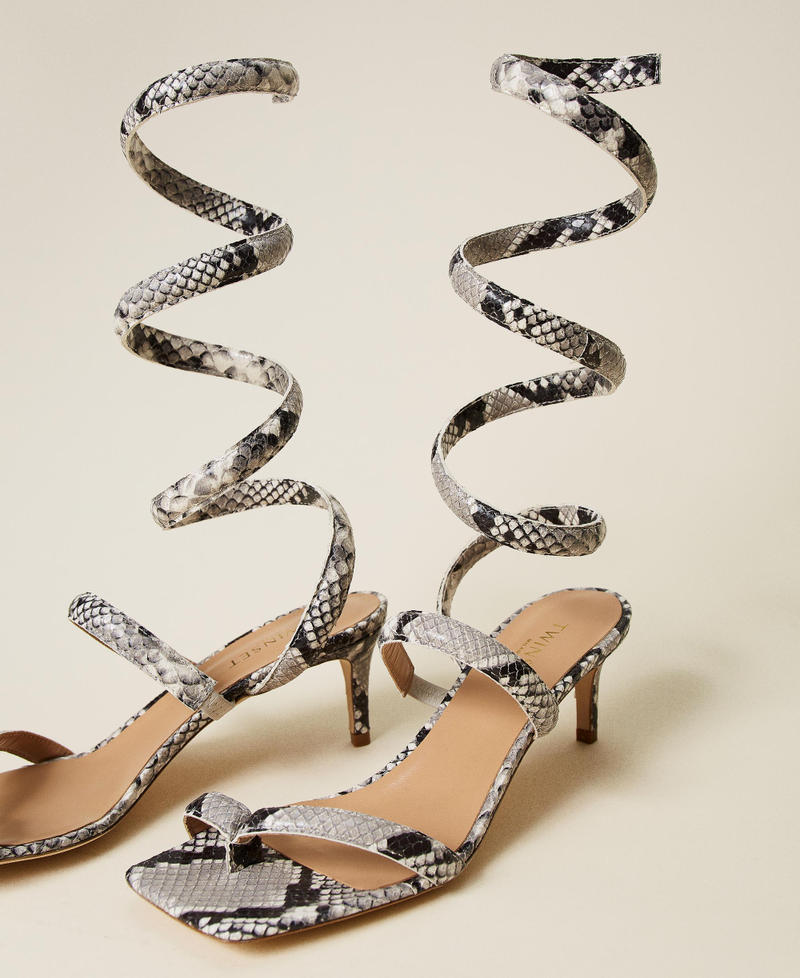 Sandales en cuir avec bride en spirale Imprimé Marron « Python Roche » Femme 221TCP232-01
