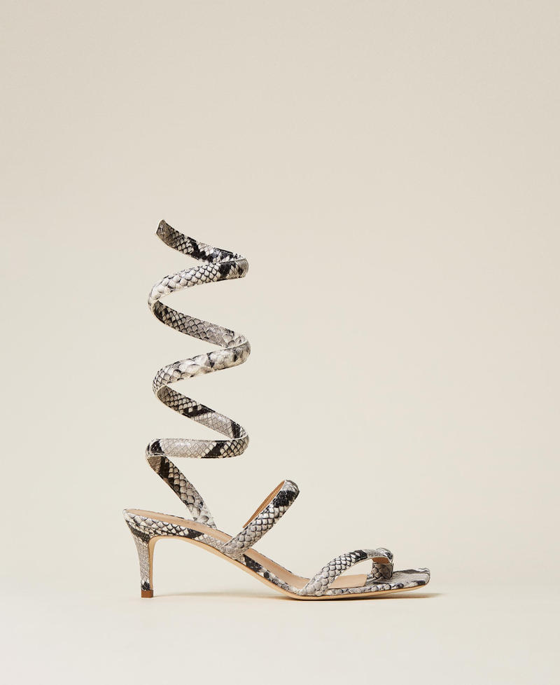 Sandales en cuir avec bride en spirale