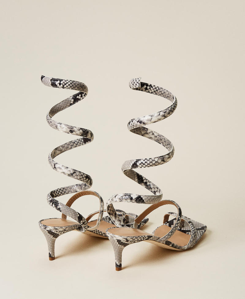 Sandales en cuir avec bride en spirale Imprimé Marron « Python Roche » Femme 221TCP232-04