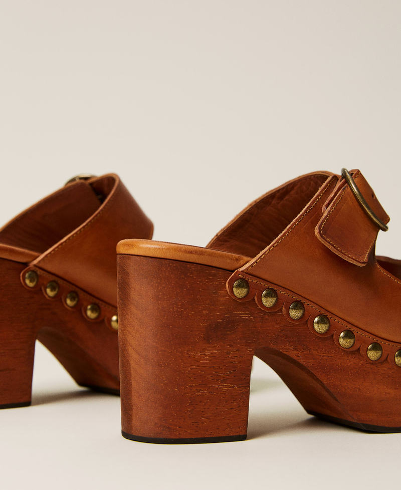 Sandales compensées en cuir Cuir Femme 221TCT012-04