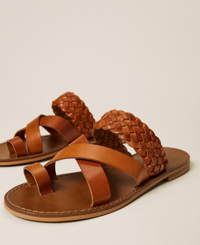 Weaved leather flat sandals Leather Brown Woman 221TCT052-02