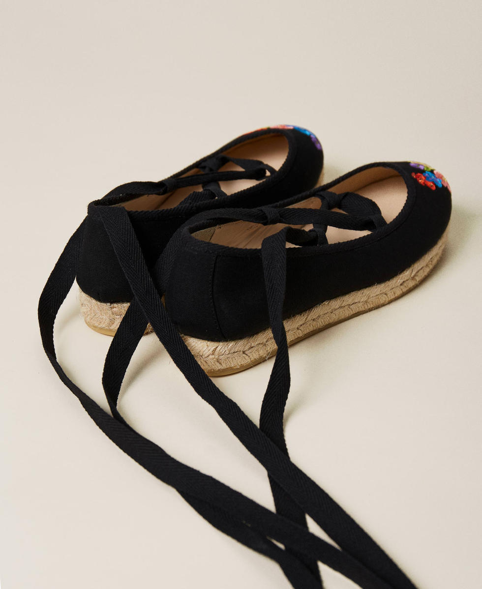 Platform ballerina shoes with embroidery