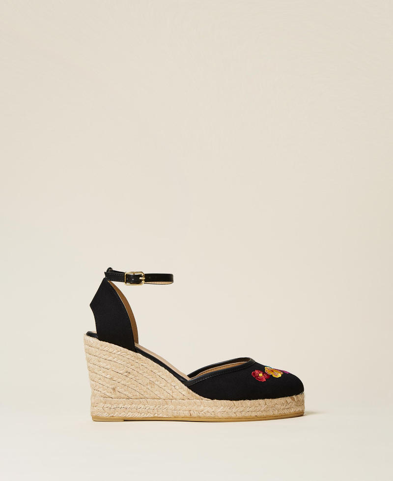 Wedge sandals with embroidery Black Woman 221TCT112-01