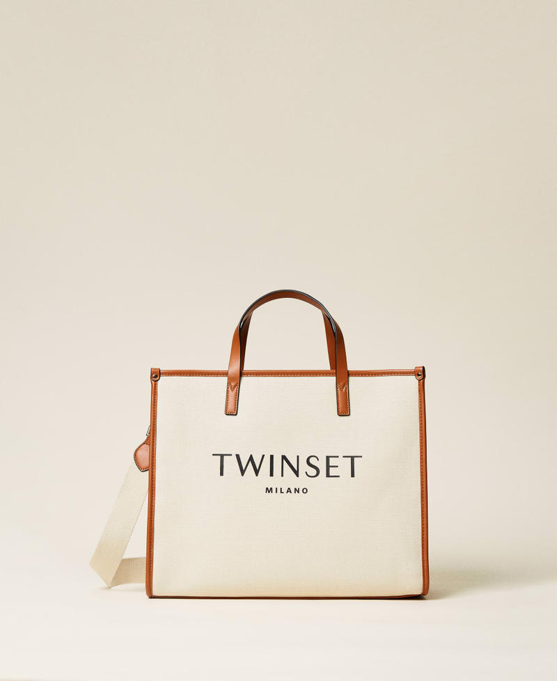 Canvas shopper with logo