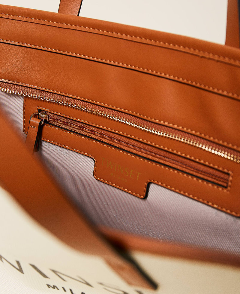 Canvas shopper with logo