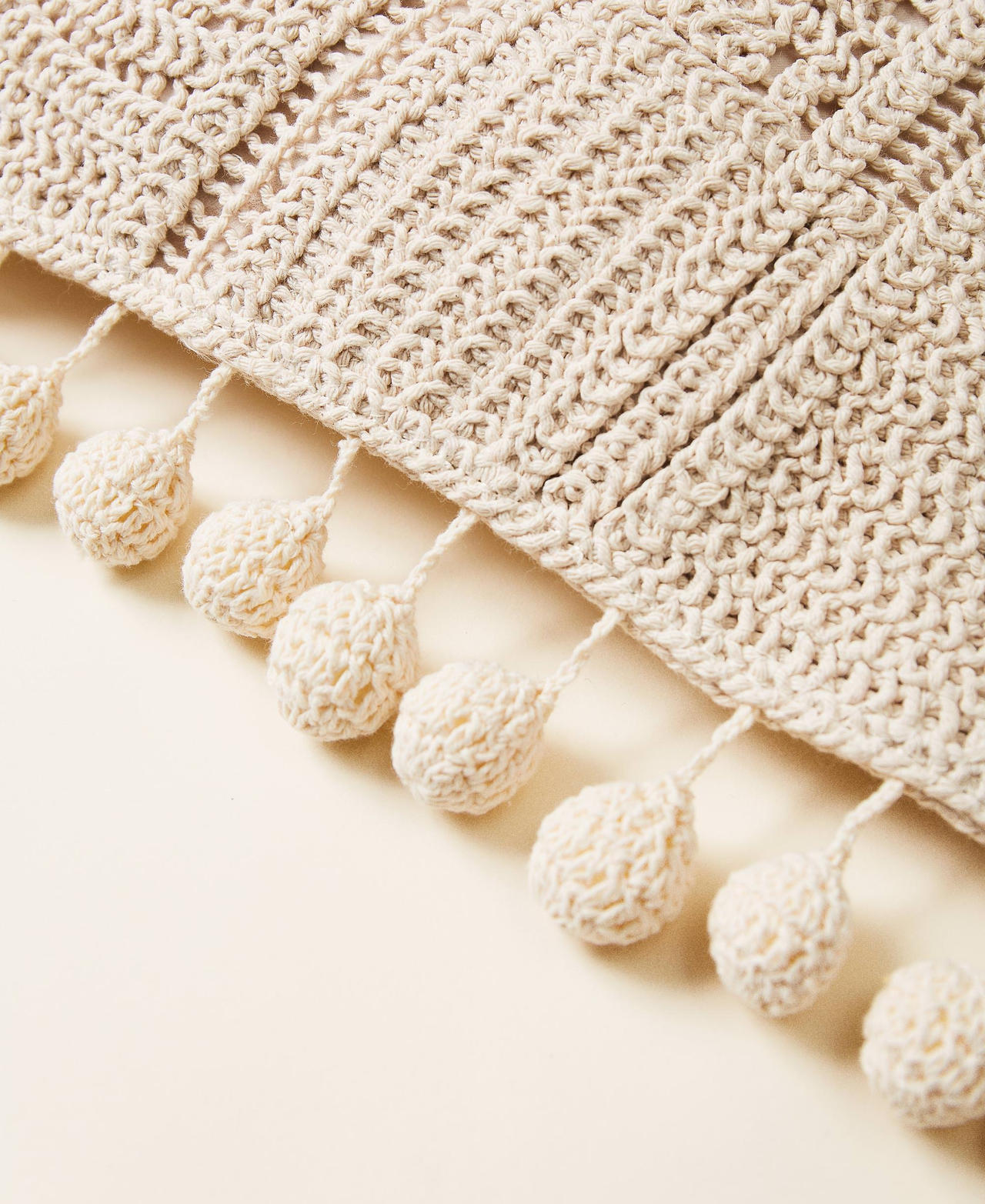 Borsa shopper con ricamo crochet