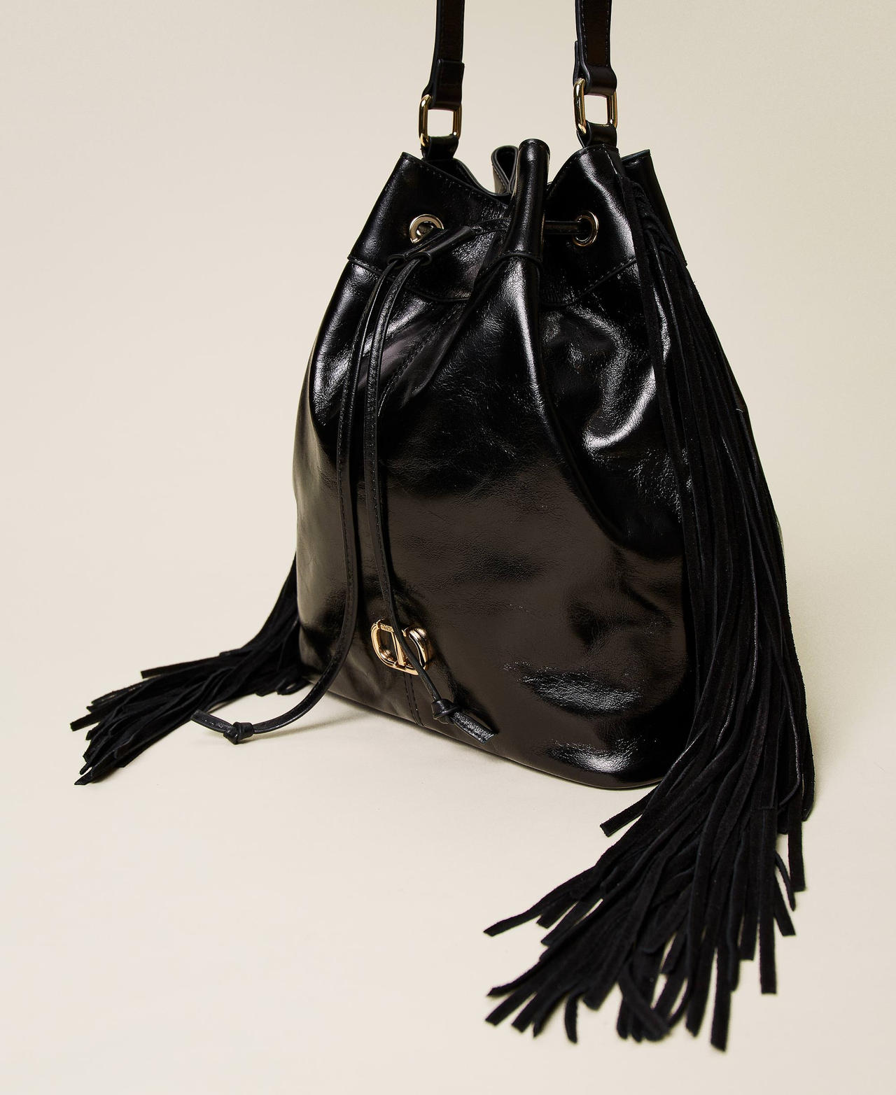 'Croí’ leather bucket bag with fringes Black Woman 221TD8303-02