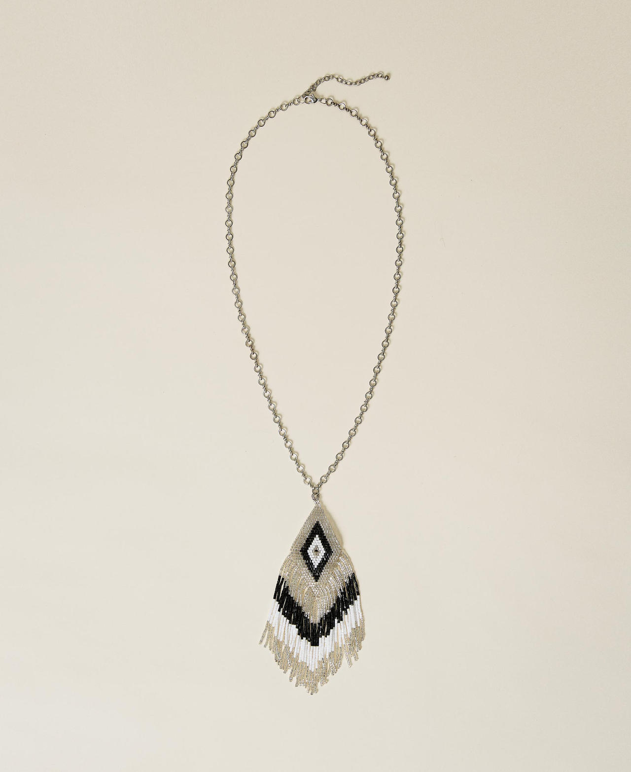 Necklace with bead pendant