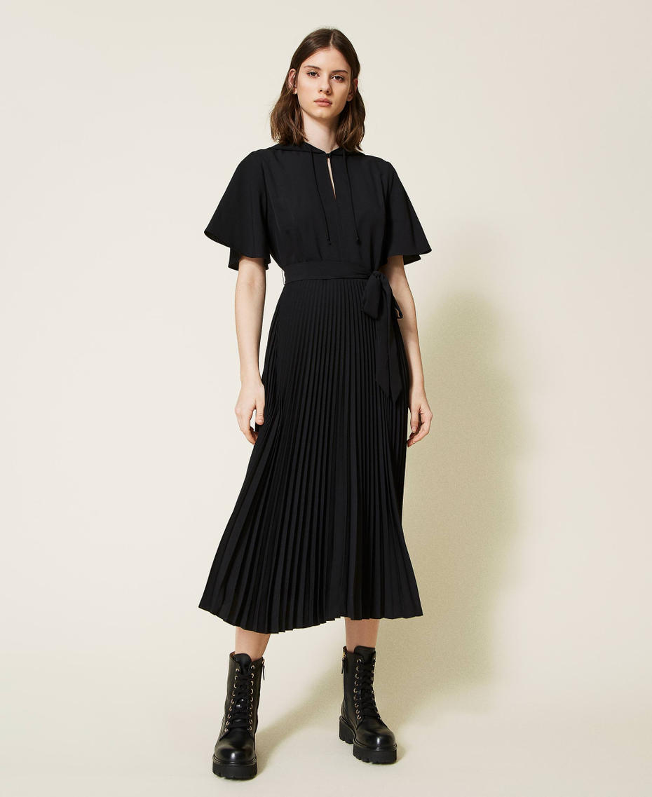 Kleid aus Cr&ecirc;pe de Chine mit Plissee