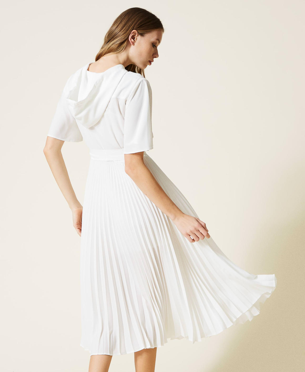 Cr pe de Chine dress with pleats Woman White TWINSET Milano