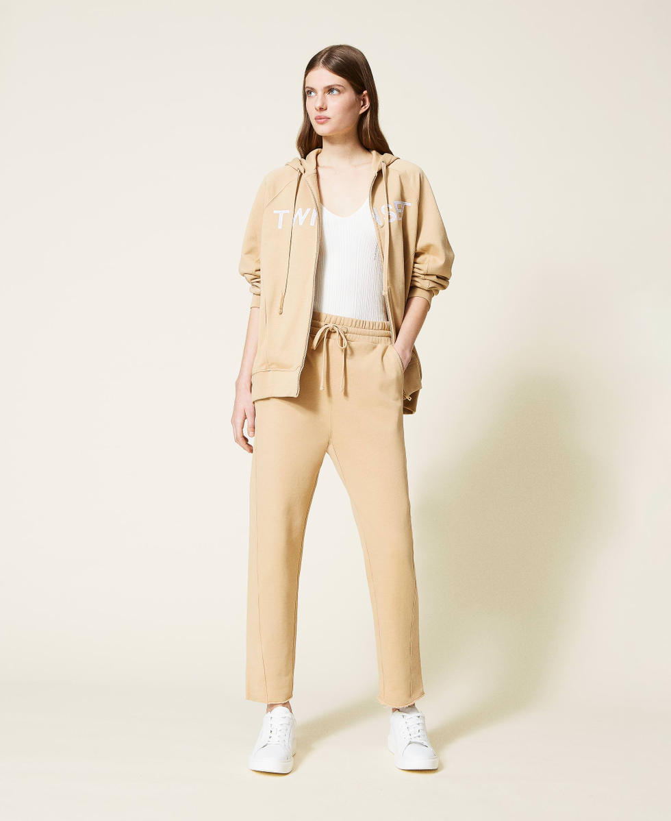 Oversize hoodie with embroidered logo