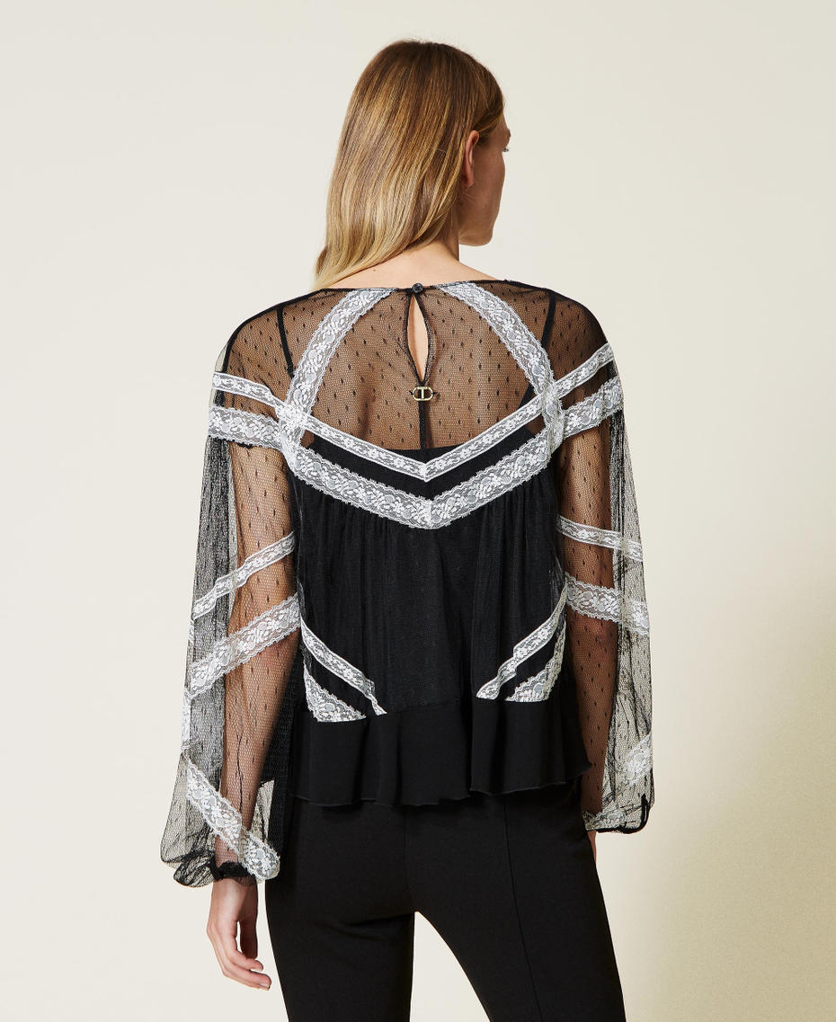 Bluse aus „Point d‘esprit“-Tüll und Spitze