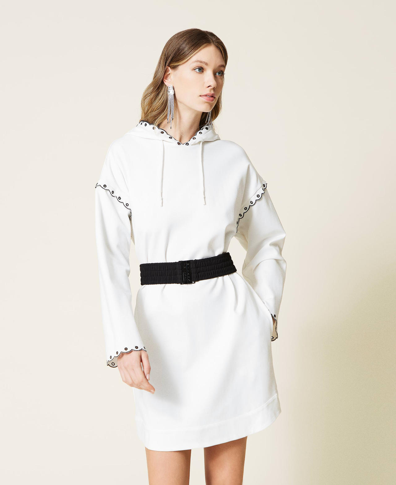 Short scalloped dress with embroideries Bicolour "Snow" White / Black Woman 221TP2260-02