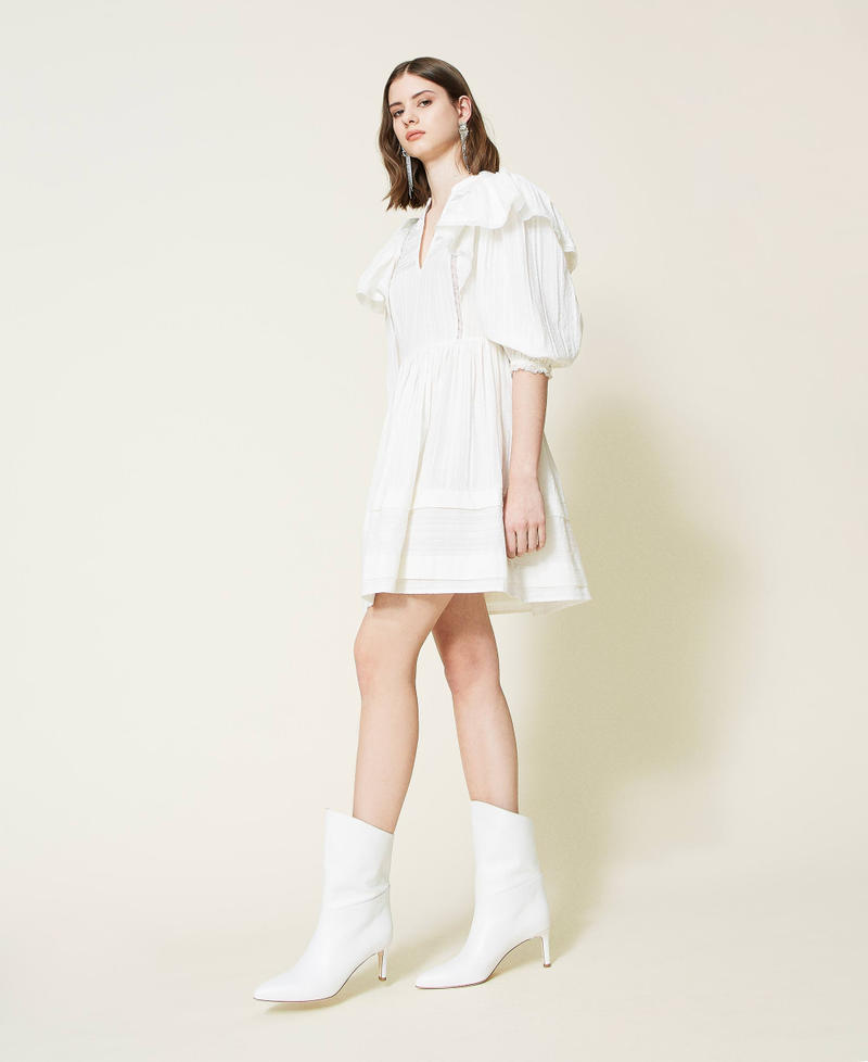 Robe en mousseline avec dentelle