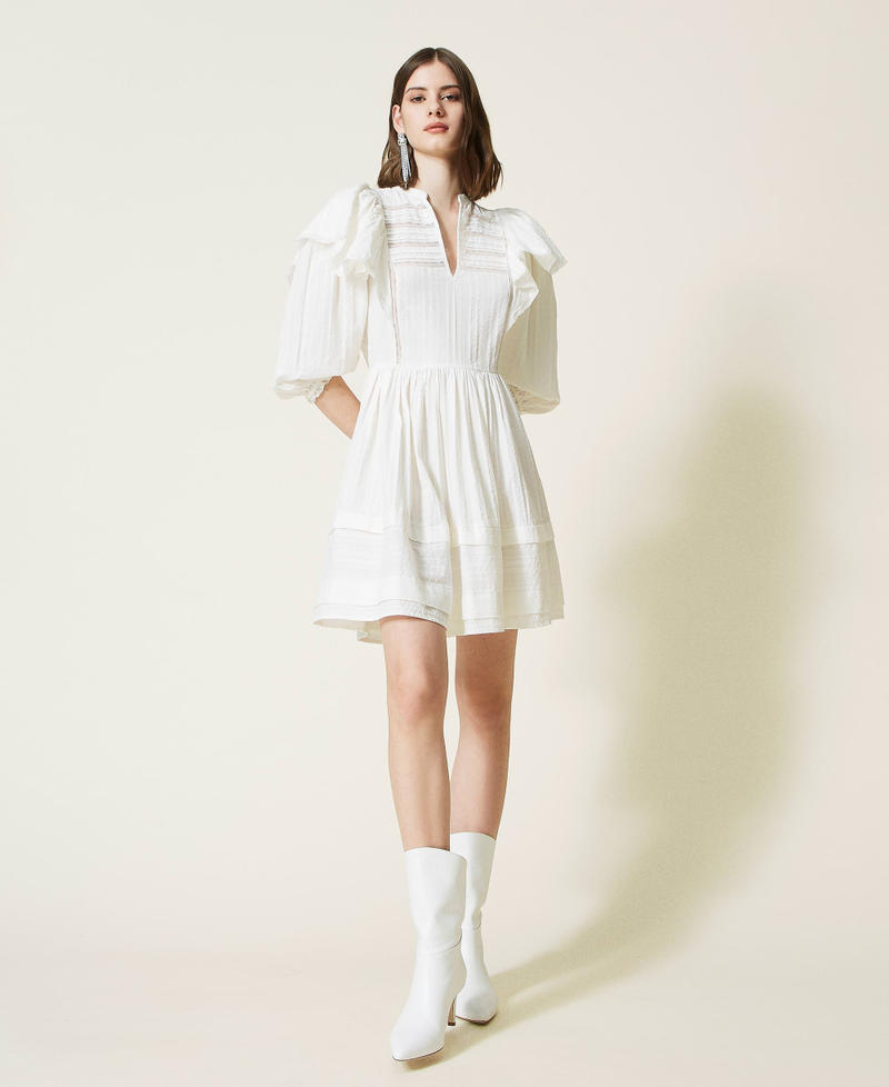 Robe en mousseline avec dentelle