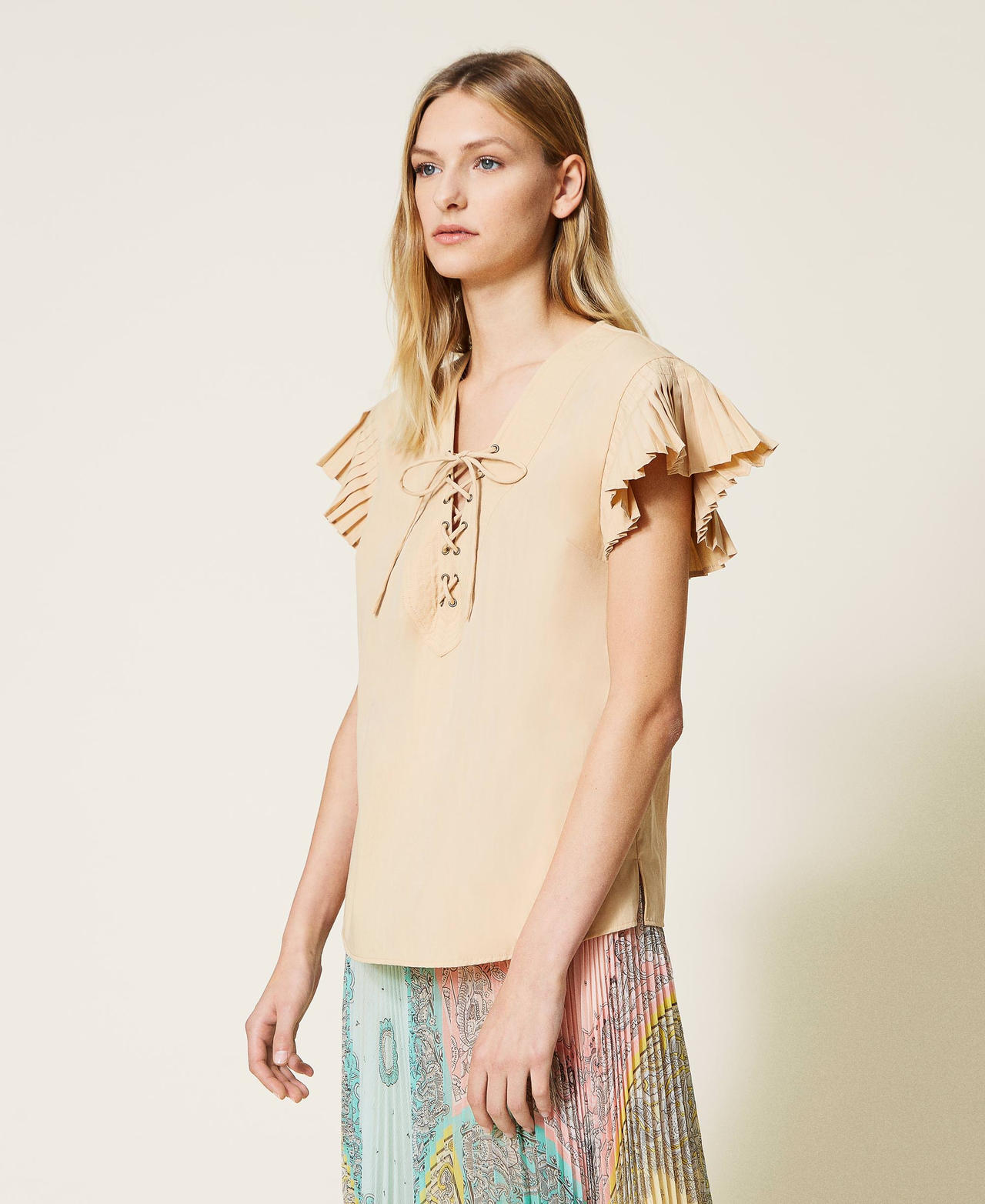 Poplin top with pleats