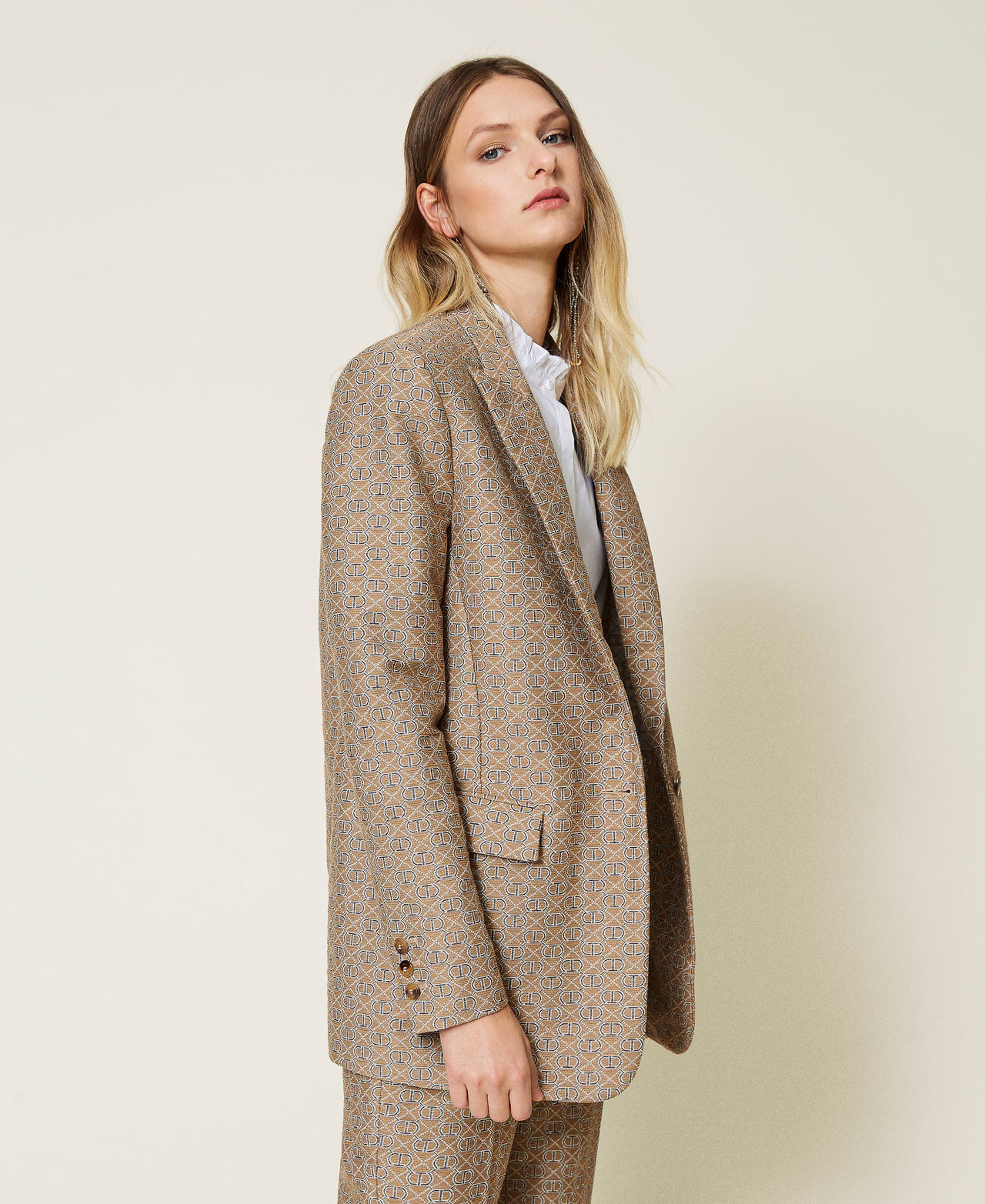 Giacca blazer jacquard con logo all over