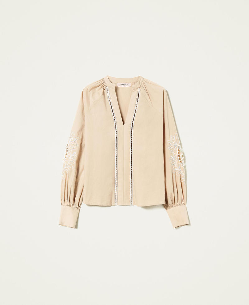 Muslin blouse with handmade embroidery