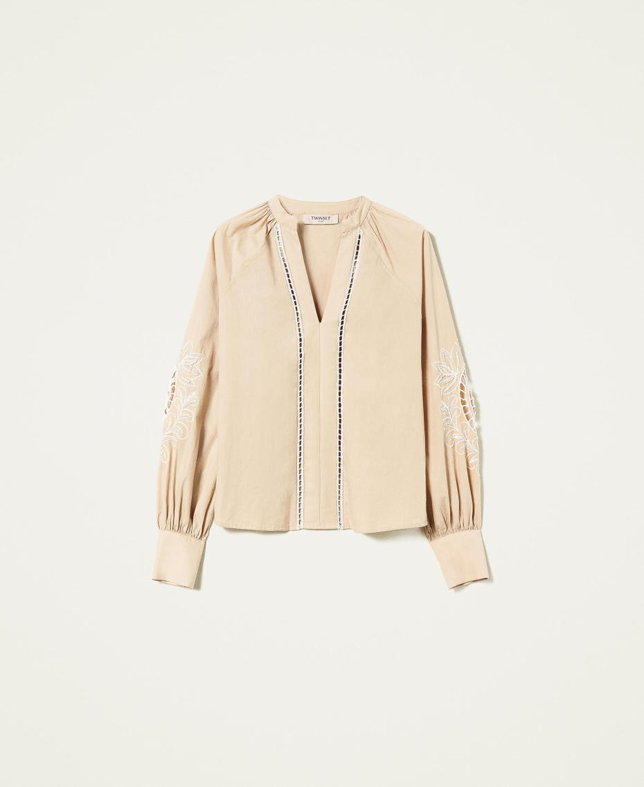 Muslin blouse with handmade embroidery