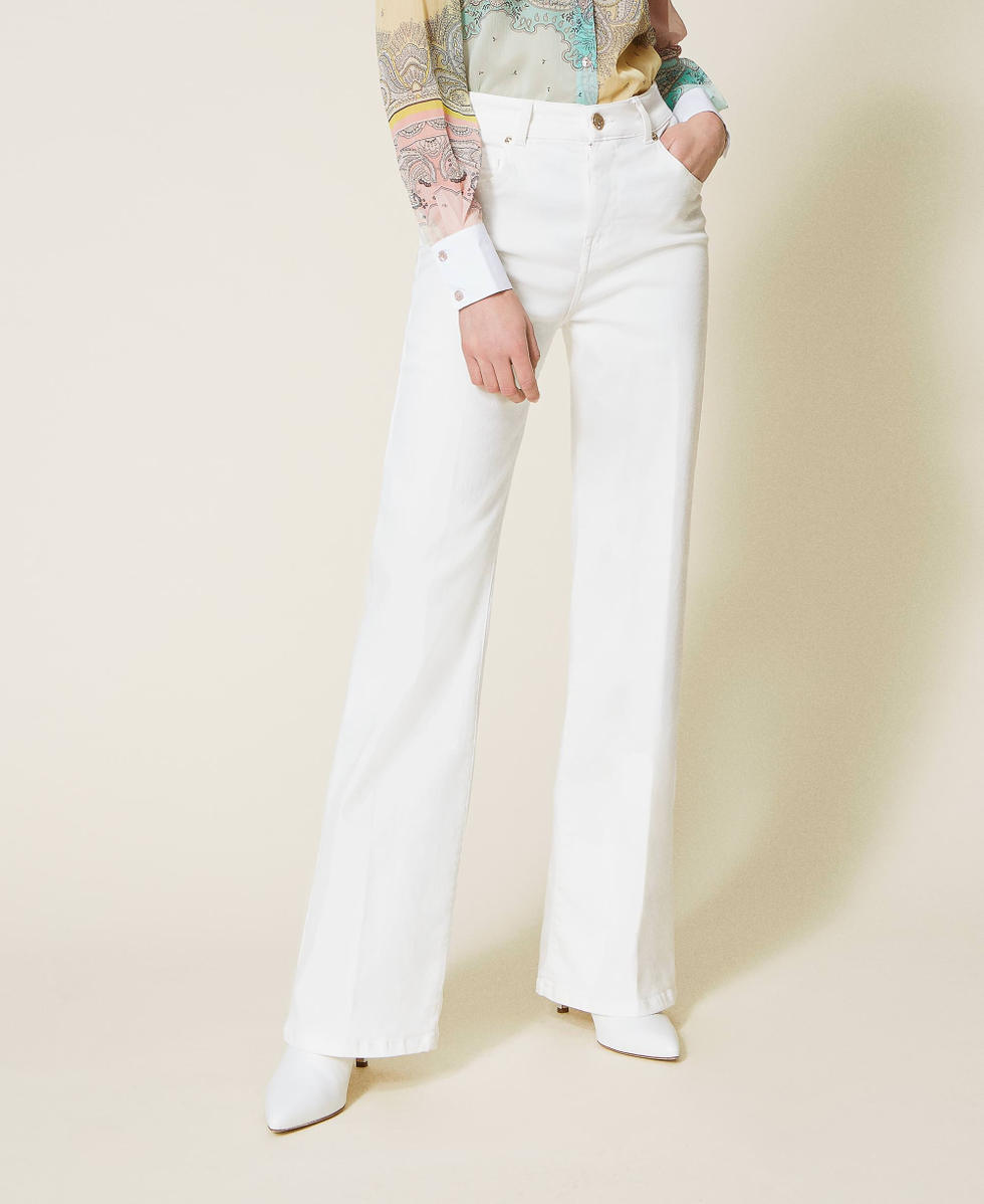 Pantalon &eacute;vas&eacute; en bull