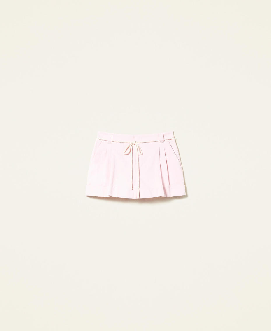 Shorts de raso mate con cintur&oacute;n