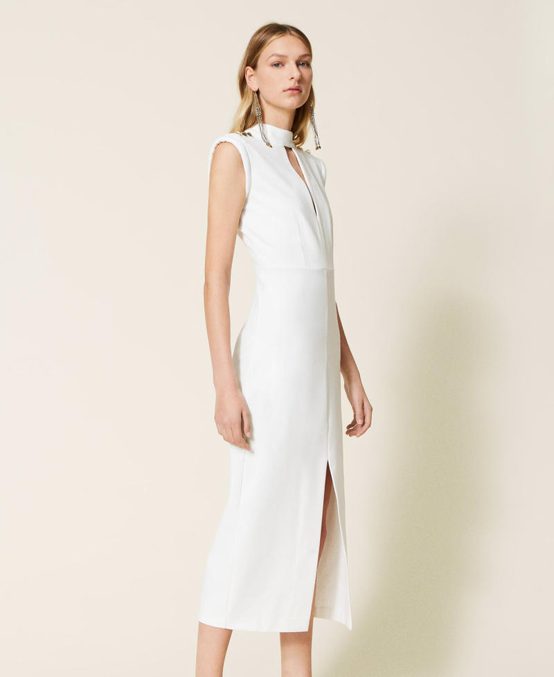 Приталенное платье с заклепками Белый Снег женщина 221TP2660-02