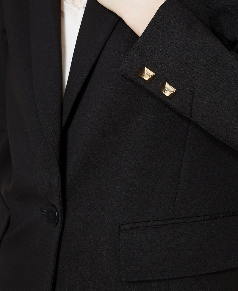 Chaqueta blazer con tachuelas