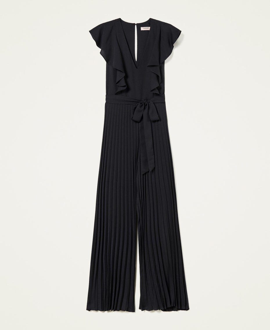 Long jumpsuit with pleats