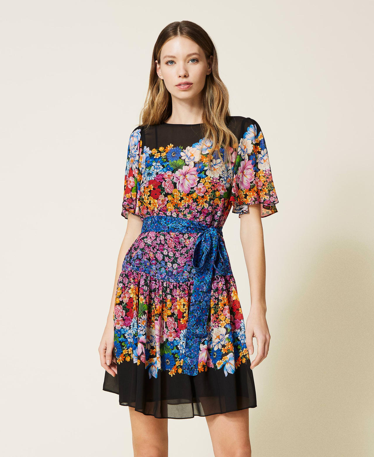 Kleid aus Georgette mit Blumendessin Multiblumenprint Frau 221TP268C-02