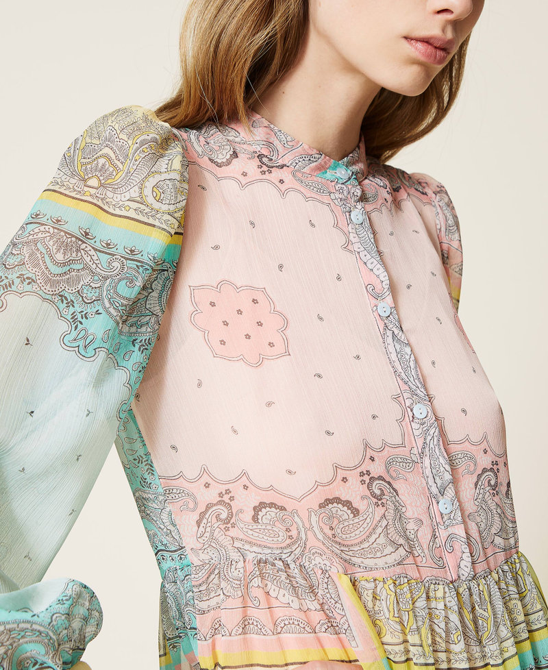 Vestido largo con estampado de patchwork bandana