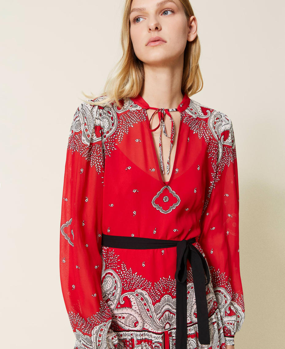 Maxikleid mit Bandanaprint